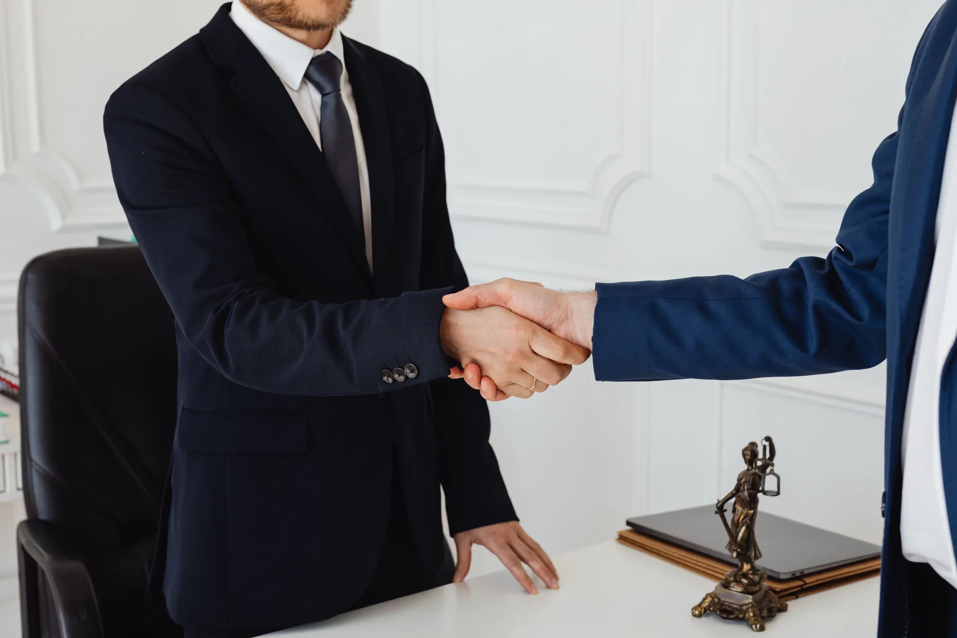 Commercial law services Gold Coast – MCG Legal